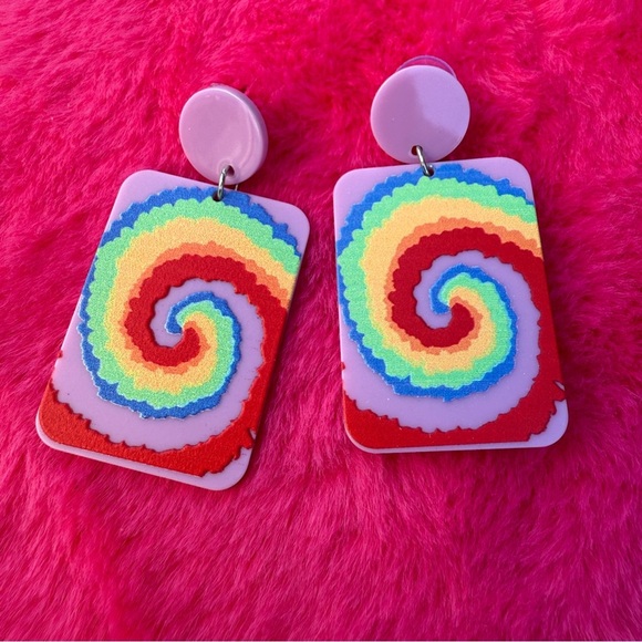 Colorful Spiral Psychedelic Acrylic Earrings - Picture 6 of 8